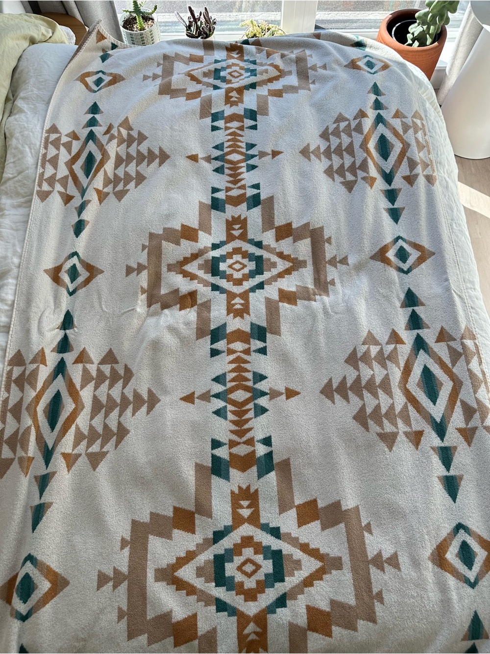 Pendleton home collection oversized jacquard bath towel